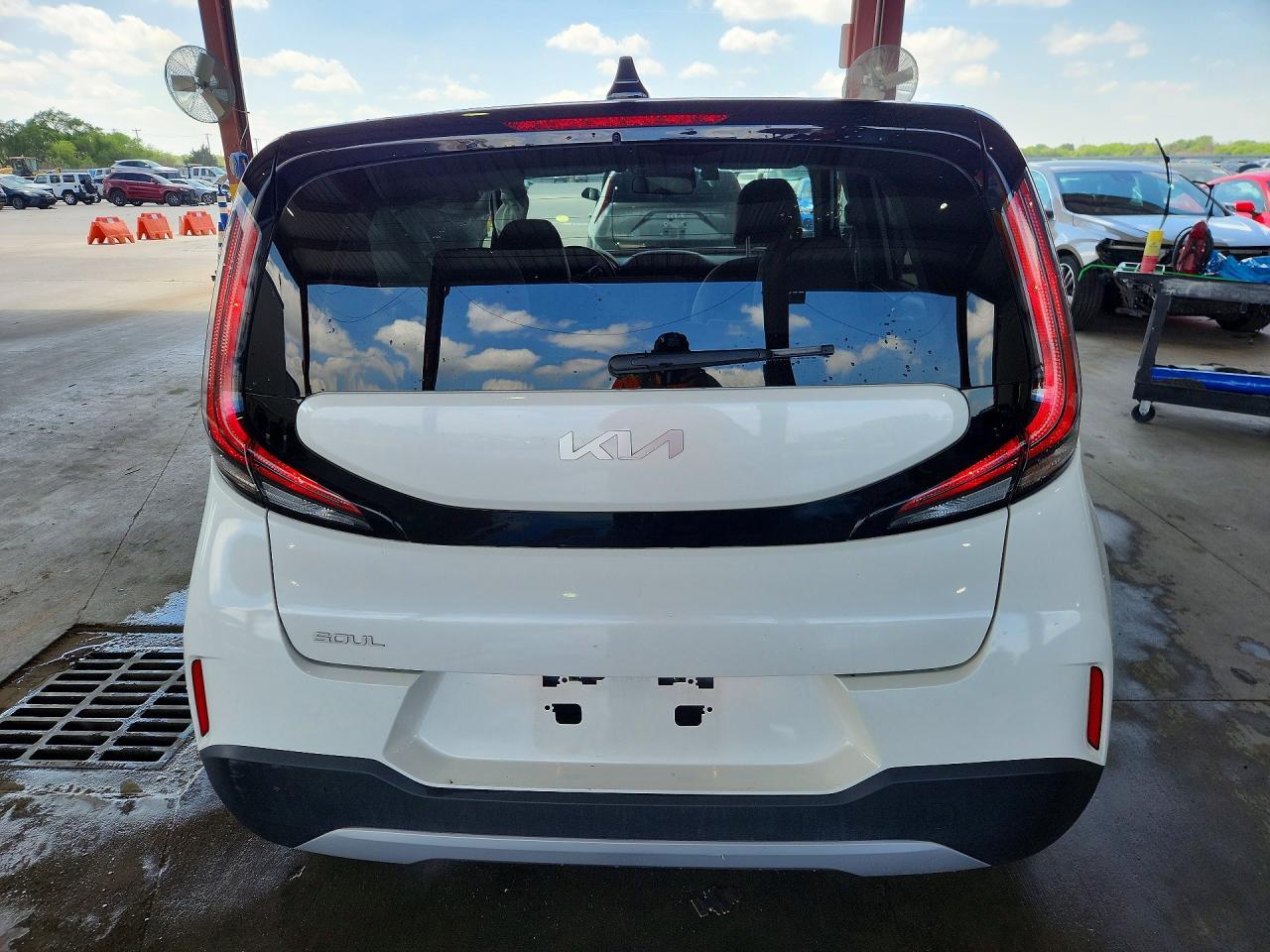 2025 Kia Soul Lx - zdjęcie 6