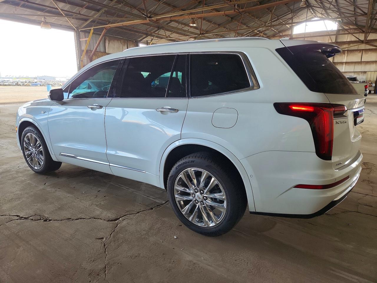 2022 Cadillac Xt6 Platinum Premium Luxury - zdjęcie 2