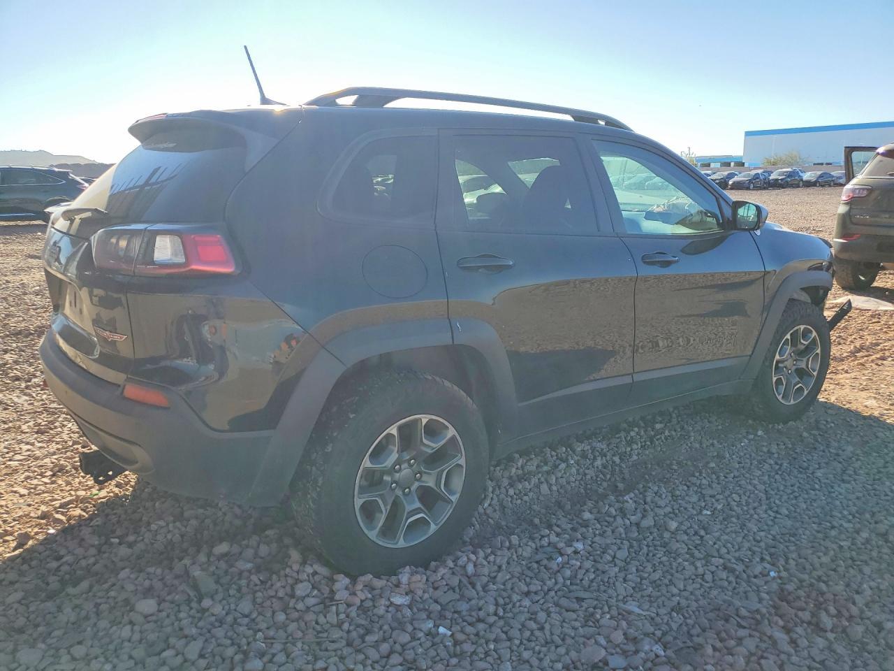 2020 Jeep Cherokee Trailhawk - zdjęcie 3