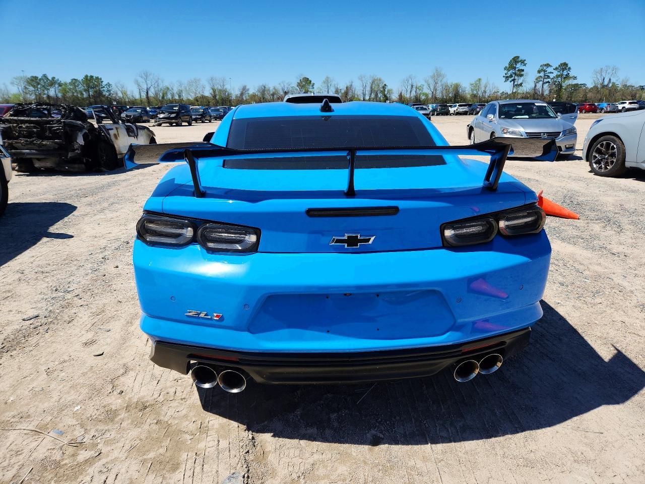 2022 Chevrolet Camaro Zl1 - zdjęcie 6
