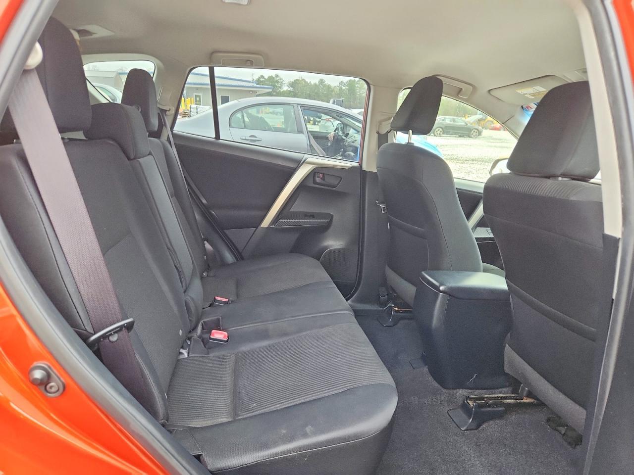 2015 Toyota Rav4 Le - zdjęcie 11