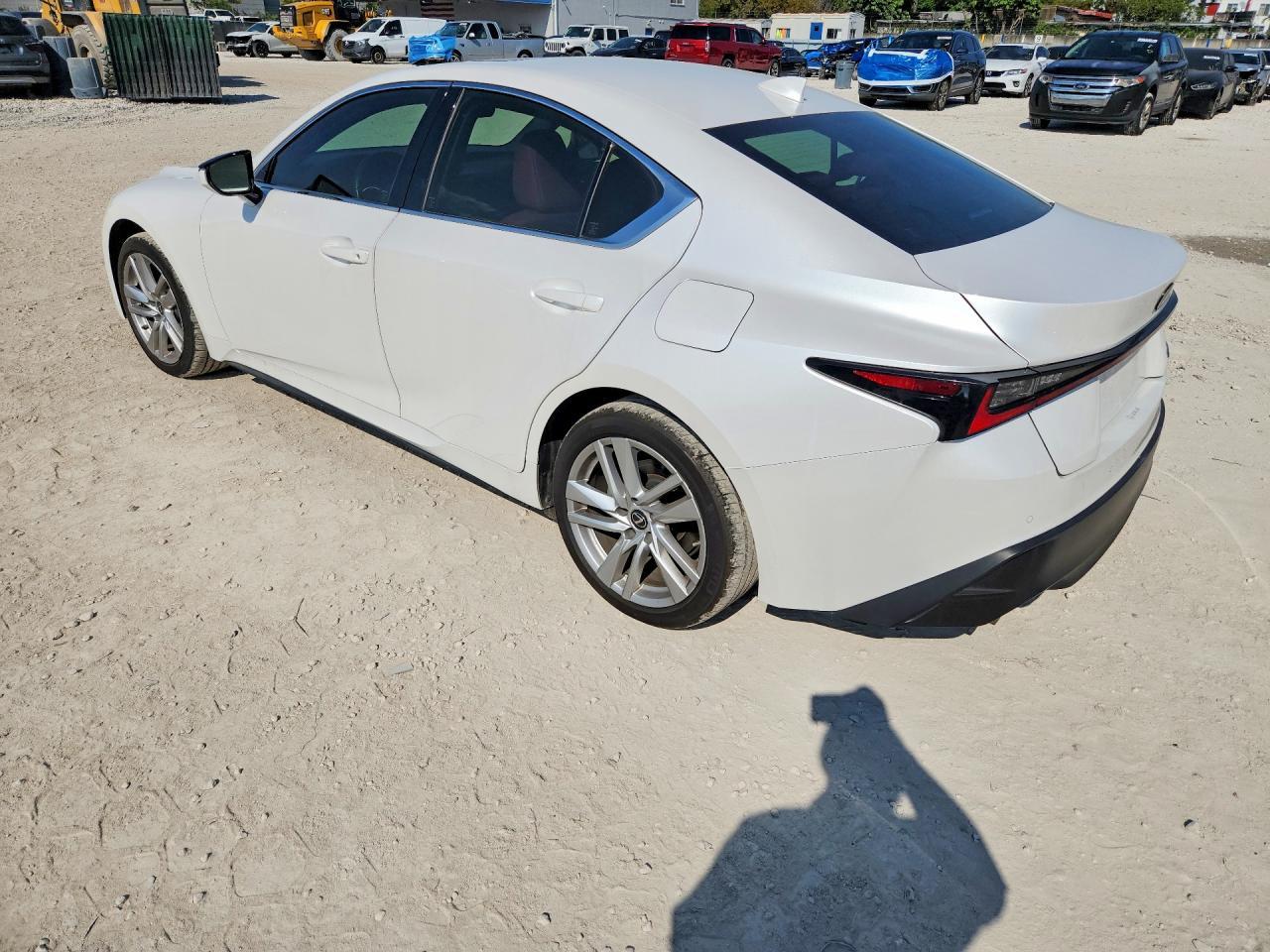 2021 Lexus Is 300 Base - zdjęcie 2