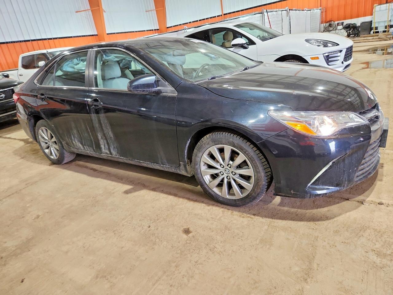 2015 Toyota Camry Xle - zdjęcie 4