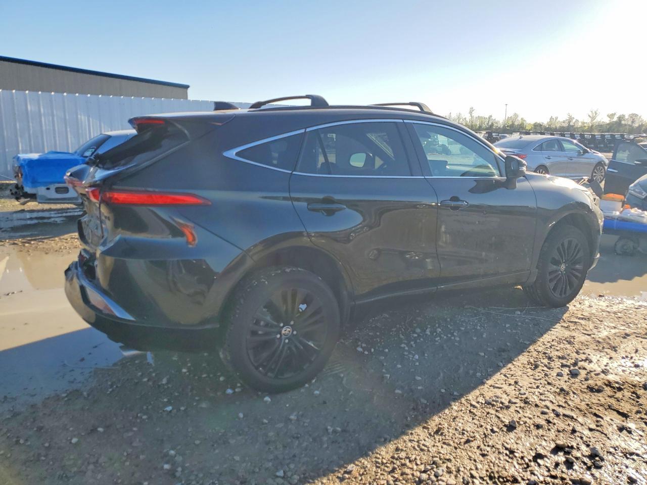 2023 Toyota Venza Nightshade Edition - zdjęcie 3