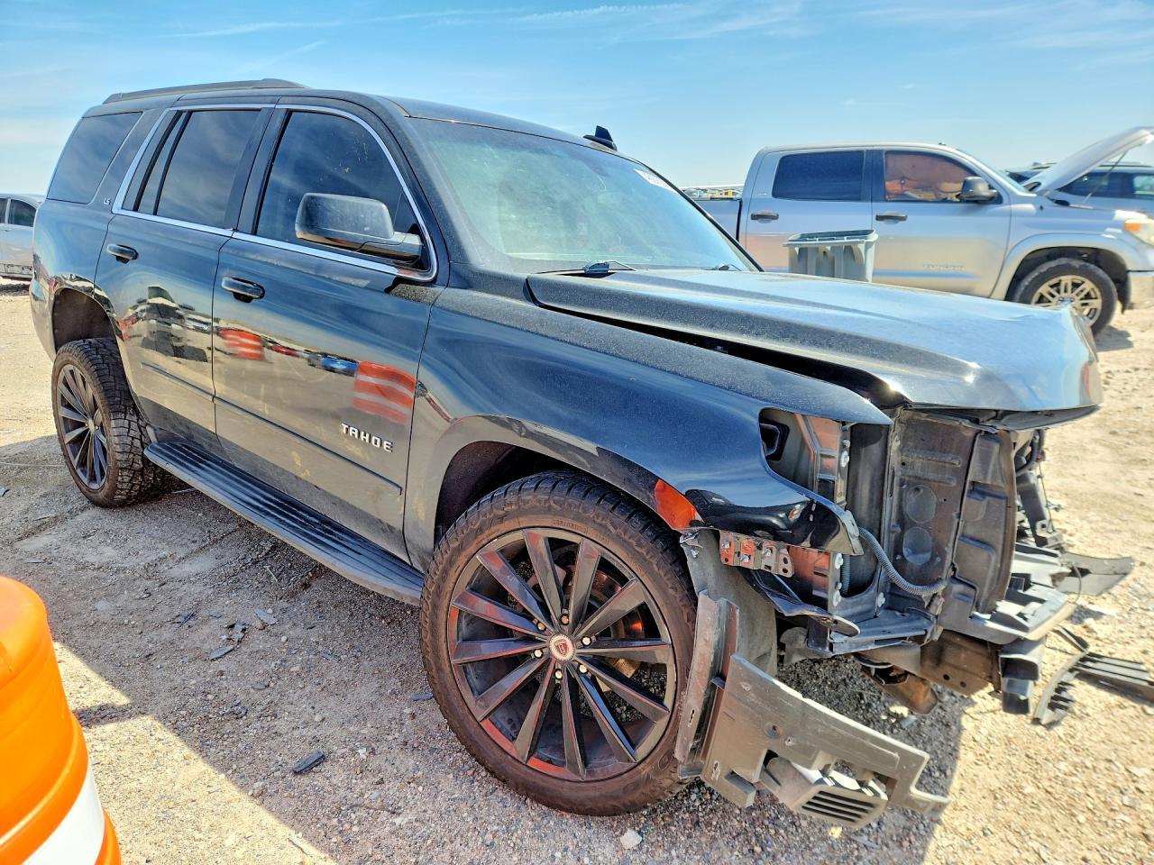 2016 Chevrolet Tahoe C1500 Ls - zdjęcie 4