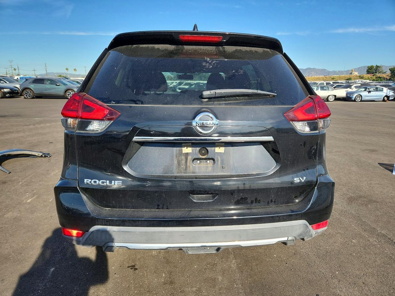 2017 Nissan Rogue S - zdjęcie 6