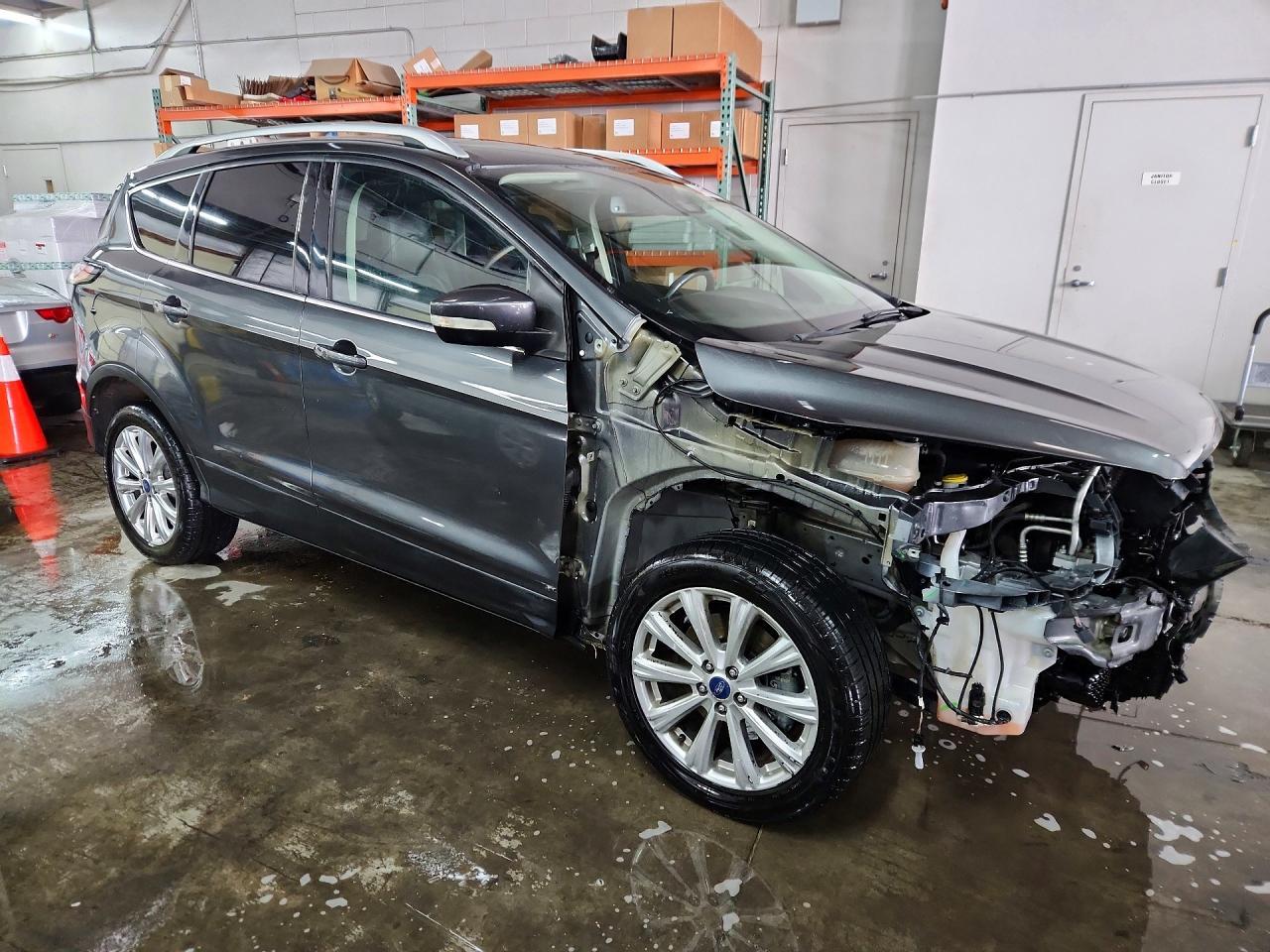 2017 Ford Escape Titanium - zdjęcie 4
