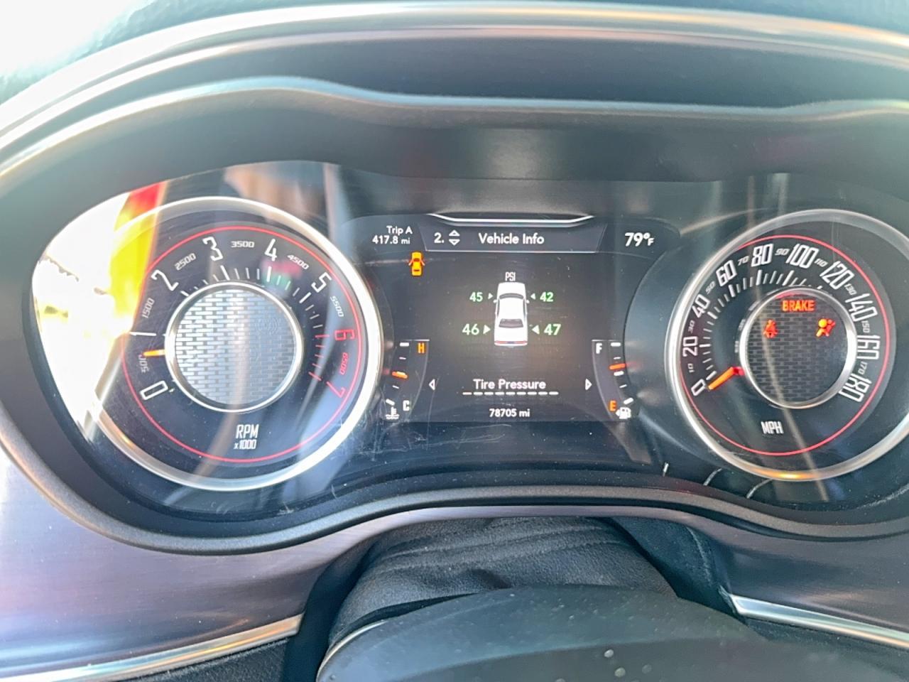 2015 Dodge Challenger R - zdjęcie 8