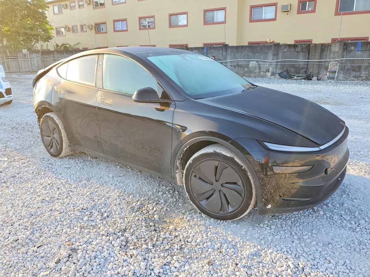 2026 Tesla Model Y - zdjęcie 4