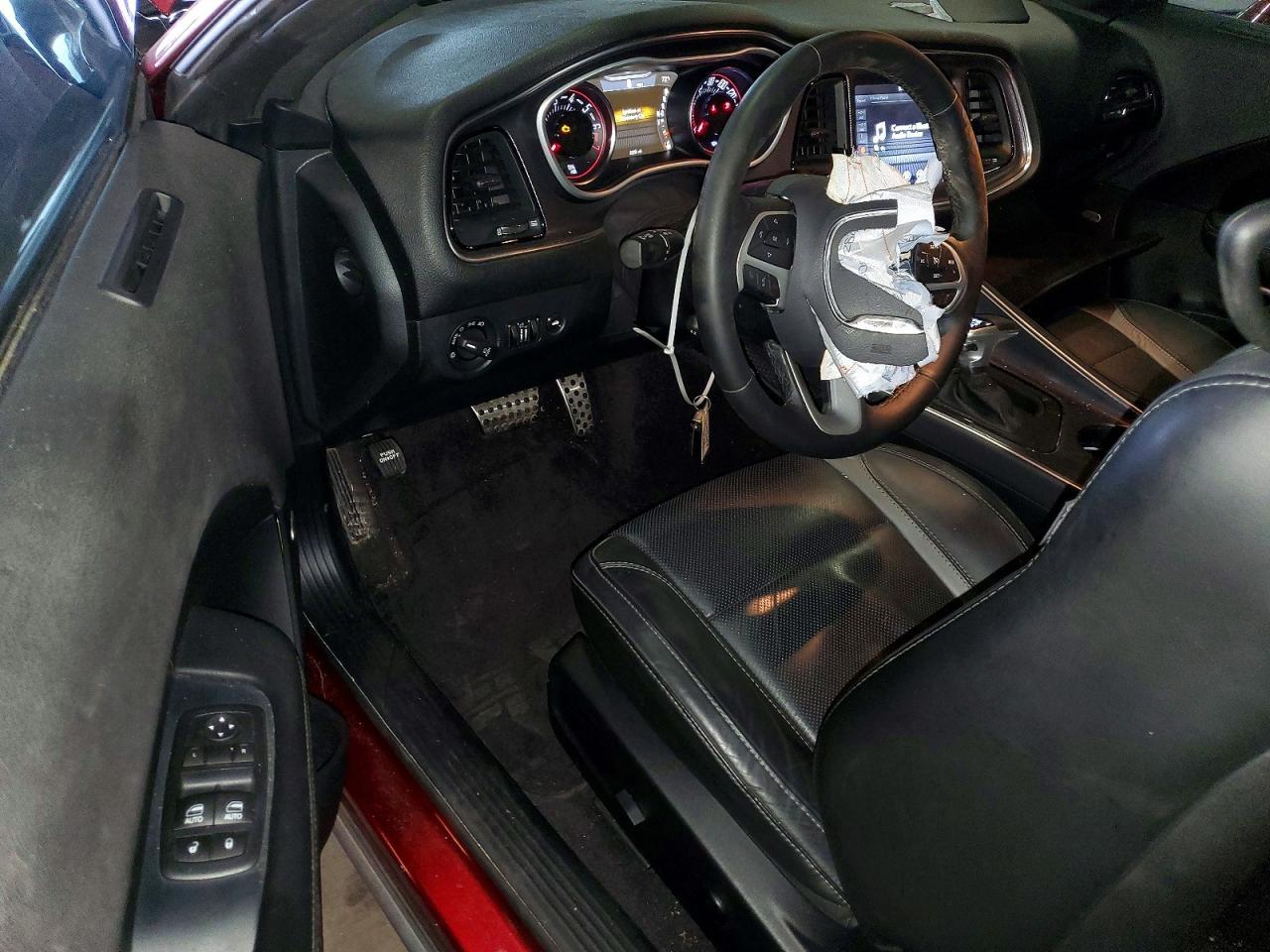 2017 Dodge Challenger Sxt - zdjęcie 8