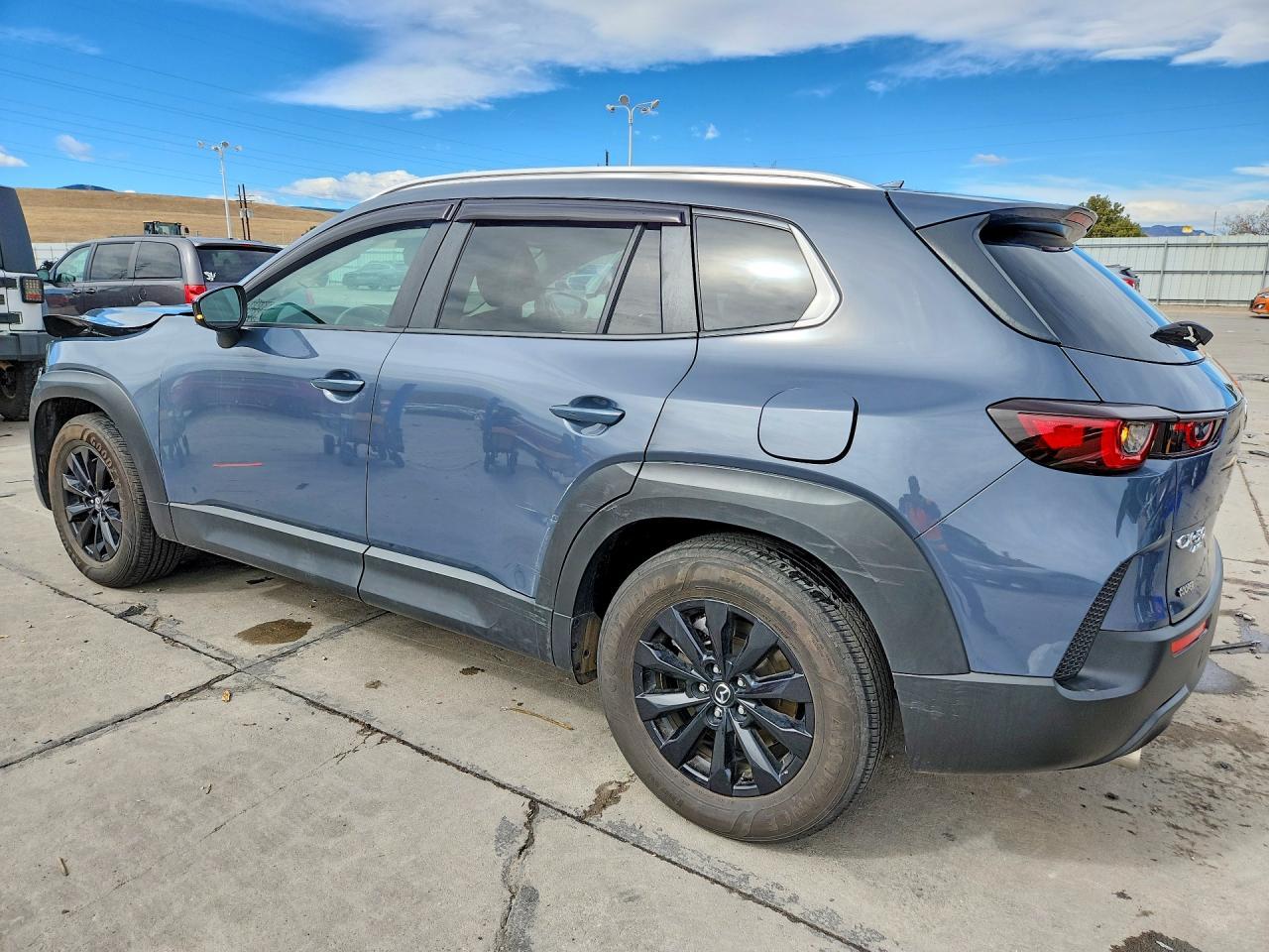 2024 Mazda Cx-50 Premium - zdjęcie 2