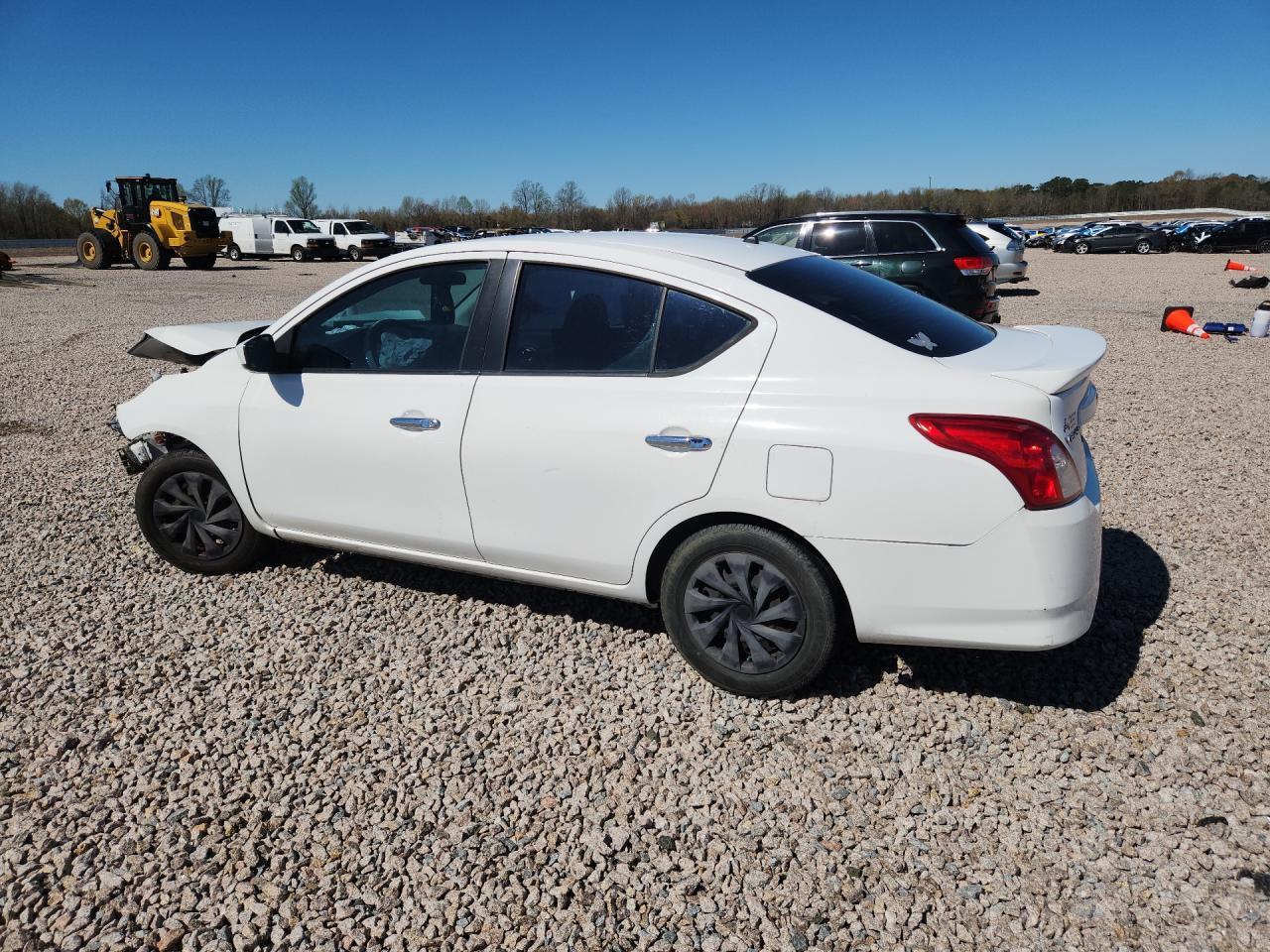 2019 Nissan Versa Sv - zdjęcie 2