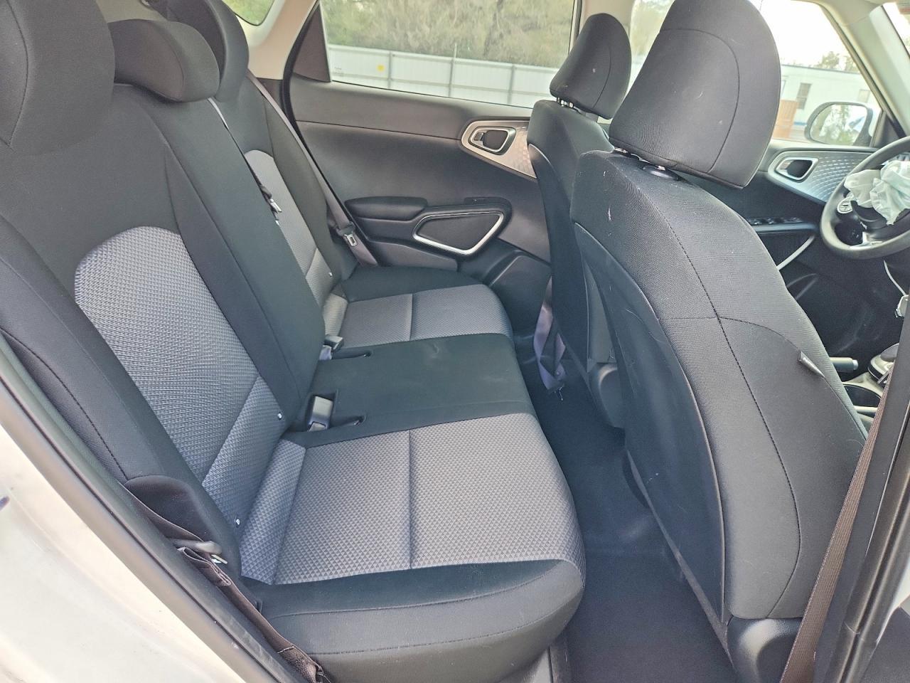 2025 Kia Soul Lx - zdjęcie 10