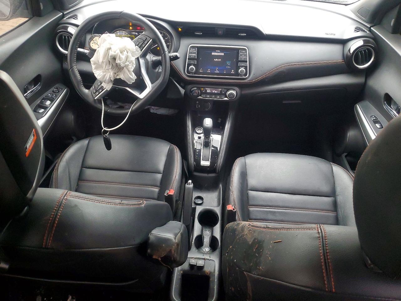 2019 Nissan Kicks Sr - zdjęcie 8