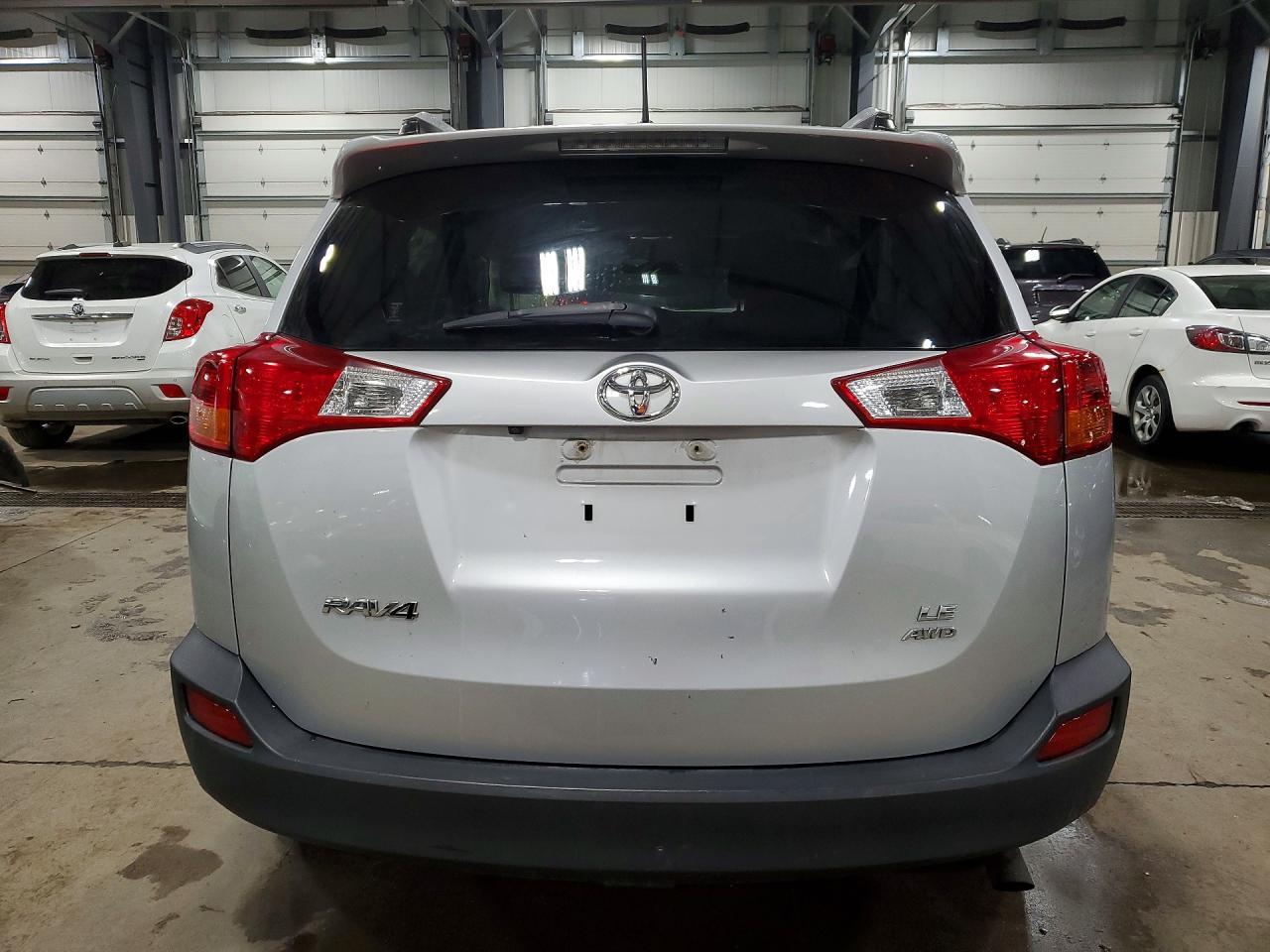 2015 Toyota Rav4 Le - zdjęcie 6