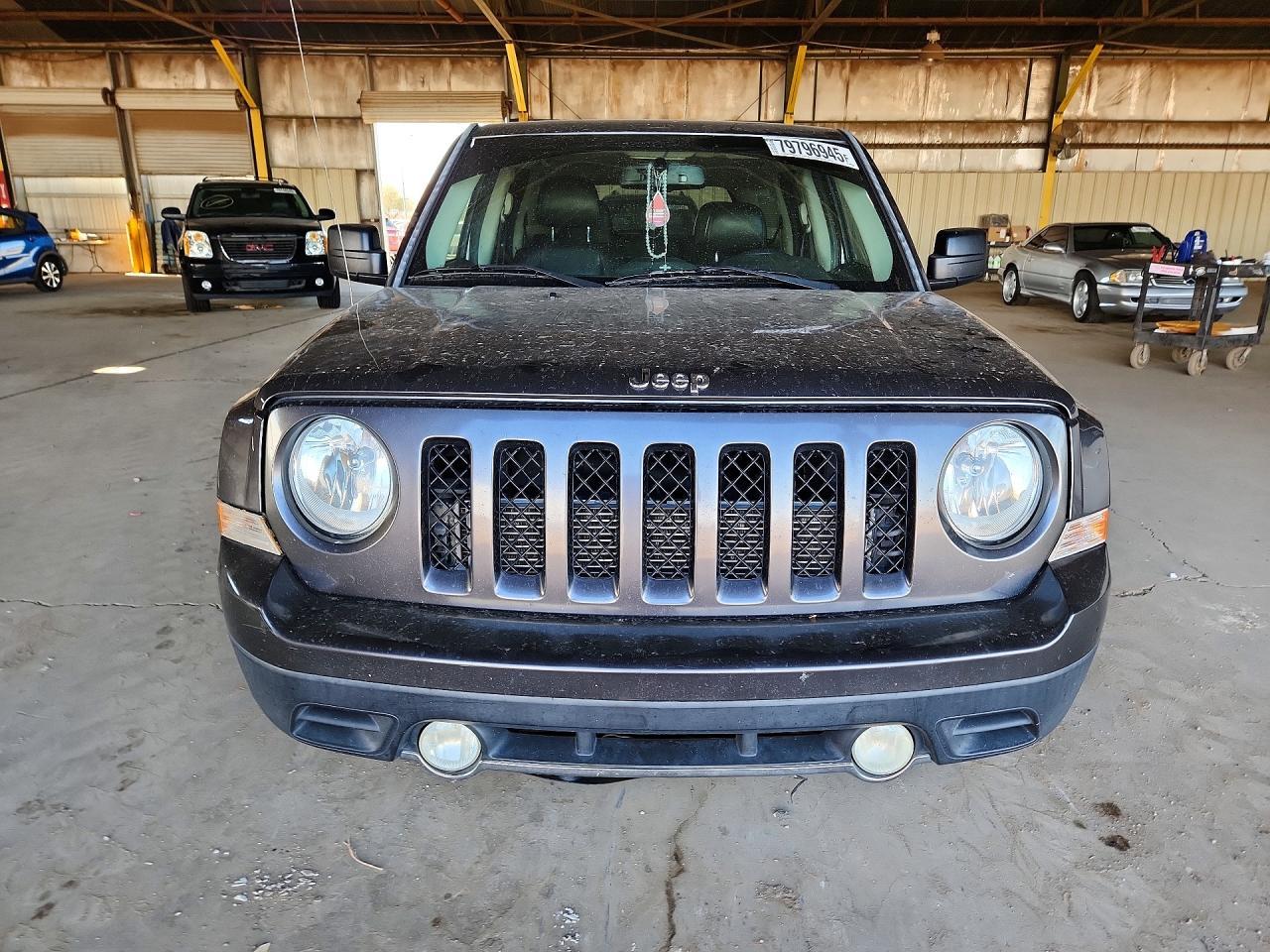 2016 Jeep Patriot Latitude - zdjęcie 5