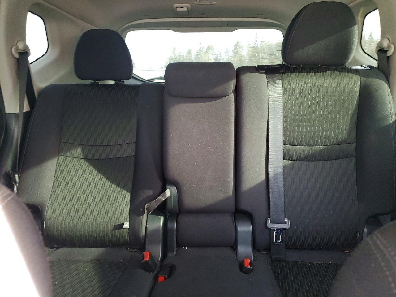 2019 Nissan Rogue S - zdjęcie 10