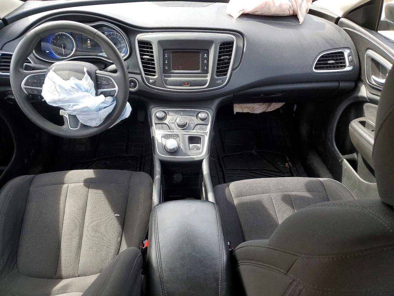 2015 Chrysler 200 Limited - zdjęcie 8