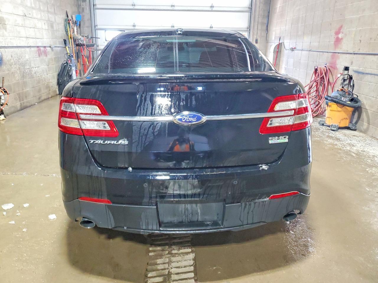 2018 Ford Taurus Sho - zdjęcie 6