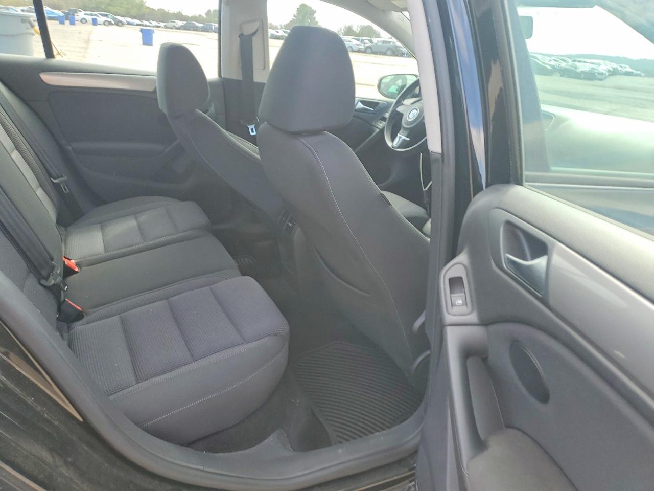 2013 Volkswagen Golf - zdjęcie 10