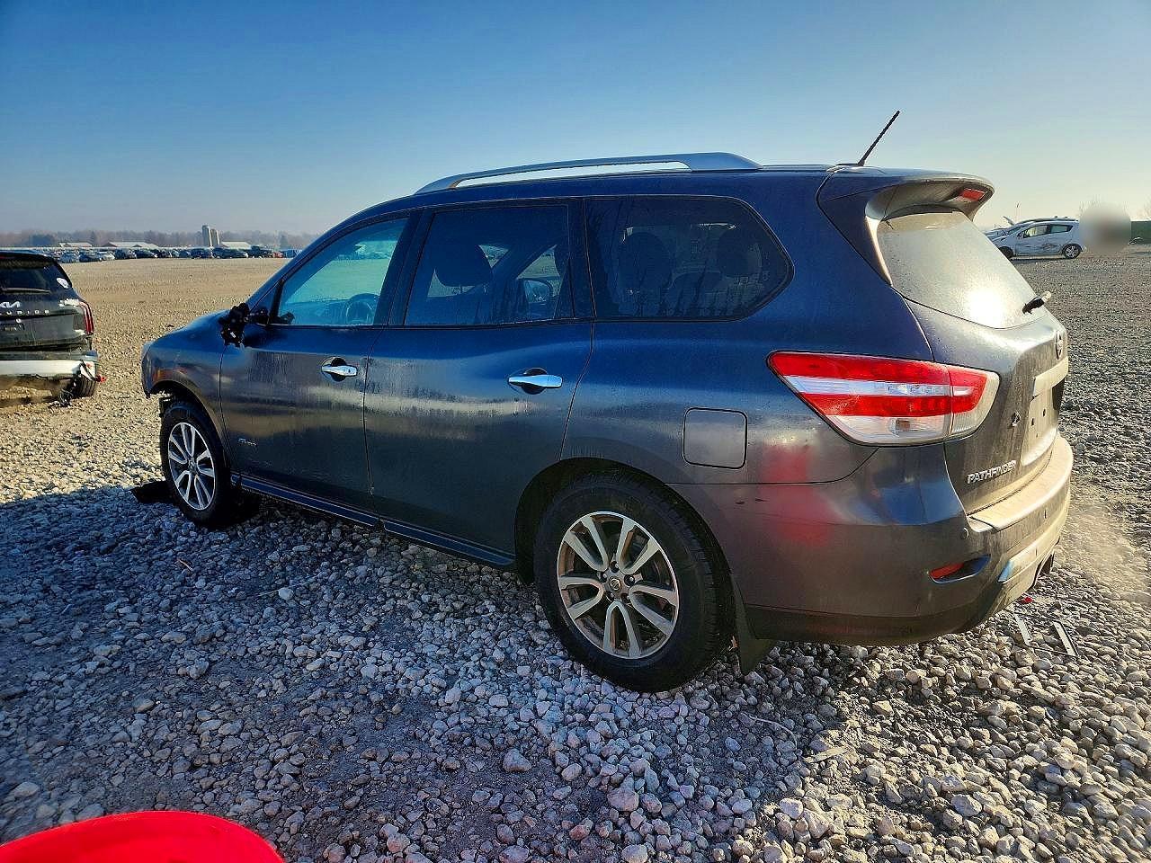 2014 Nissan Pathfinder Hybrid Sv - zdjęcie 2