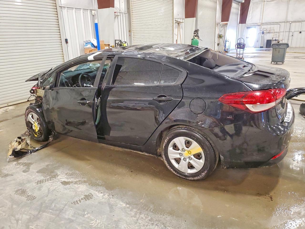 2017 Kia Forte - zdjęcie 2