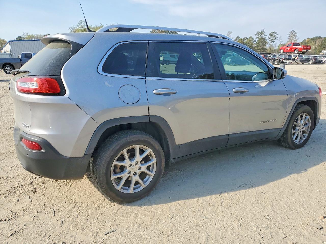 2017 Jeep Cherokee Latitude - zdjęcie 3