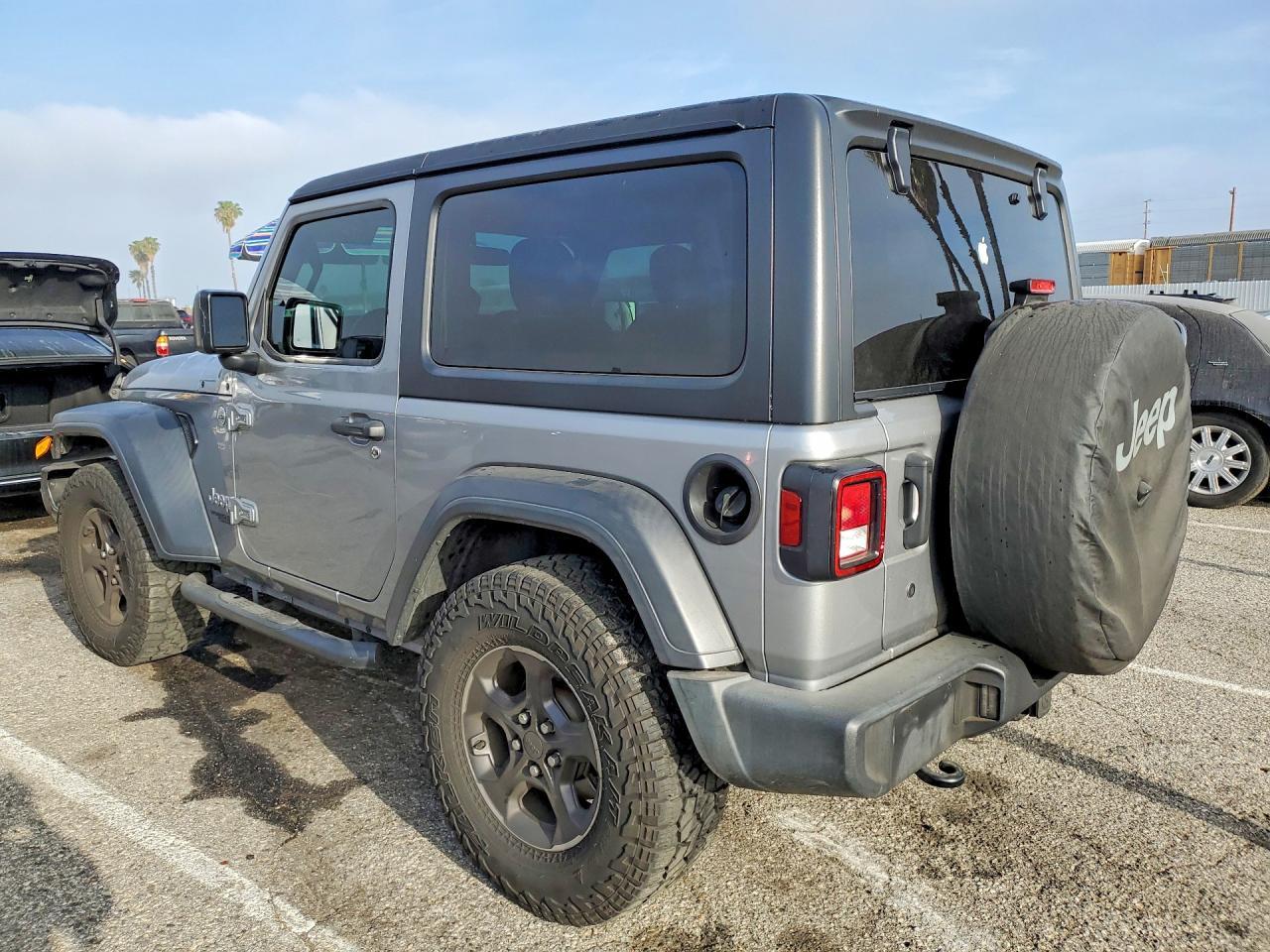 2019 Jeep Wrangler Sport - zdjęcie 2