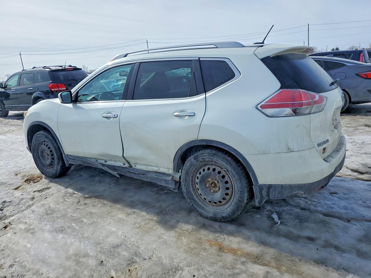 2015 Nissan Rogue S - zdjęcie 2