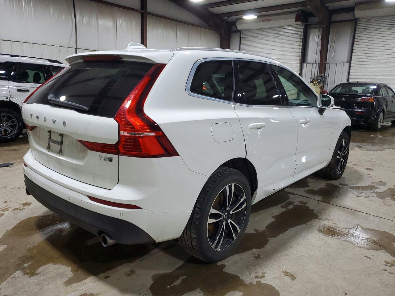 2020 Volvo Xc60 T8 Momentum - zdjęcie 3