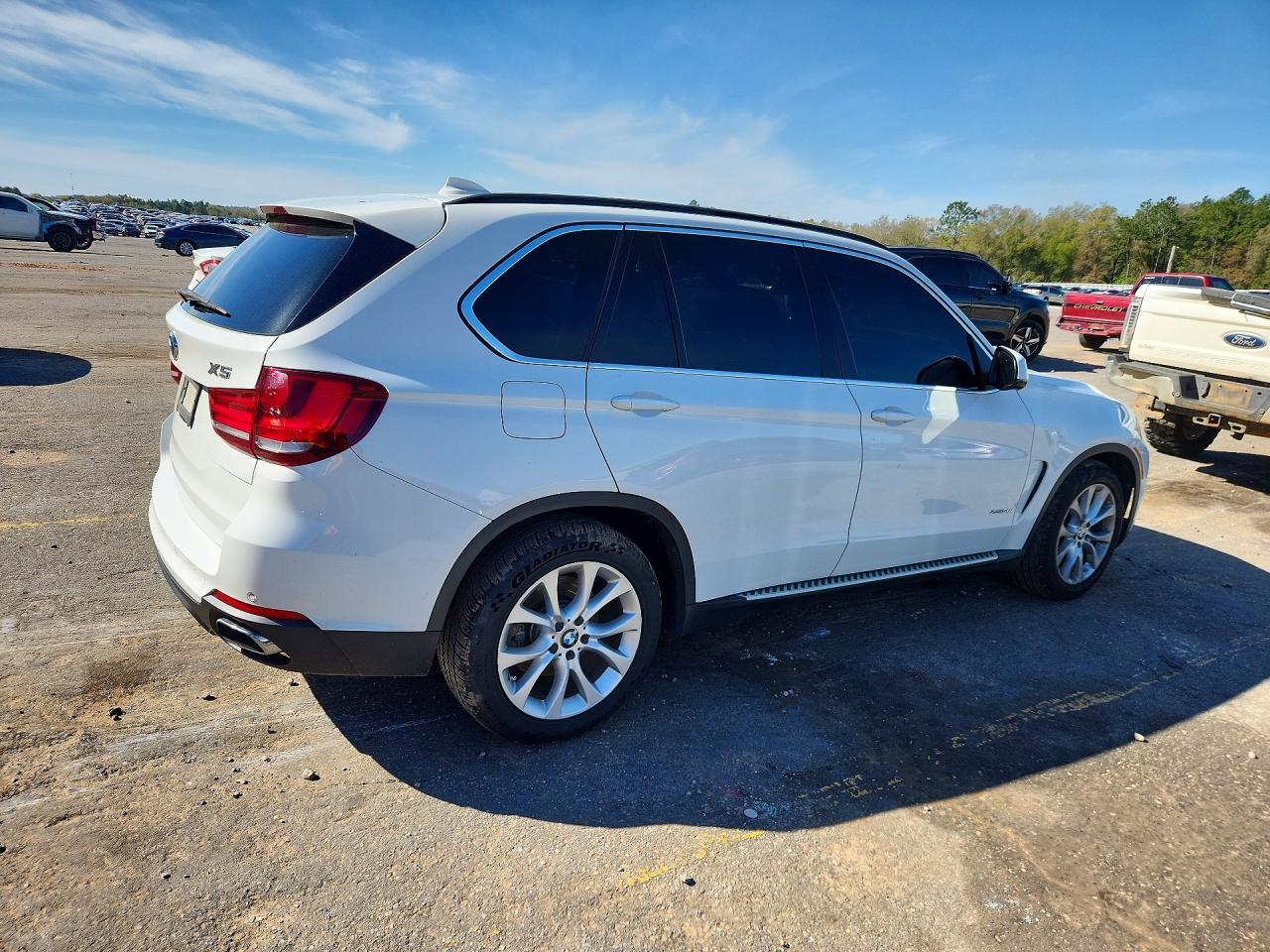 2016 BMW X5 xDrive50I - zdjęcie 3