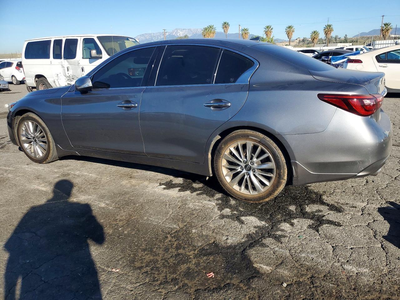 2022 Infiniti Q50 Luxe - zdjęcie 2