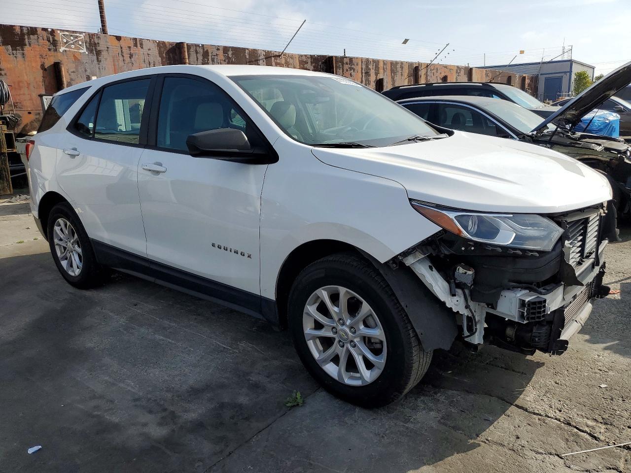 2020 Chevrolet Equinox Ls - zdjęcie 4
