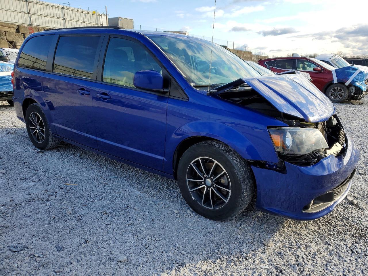 2019 Dodge Grand Caravan Gt - zdjęcie 4