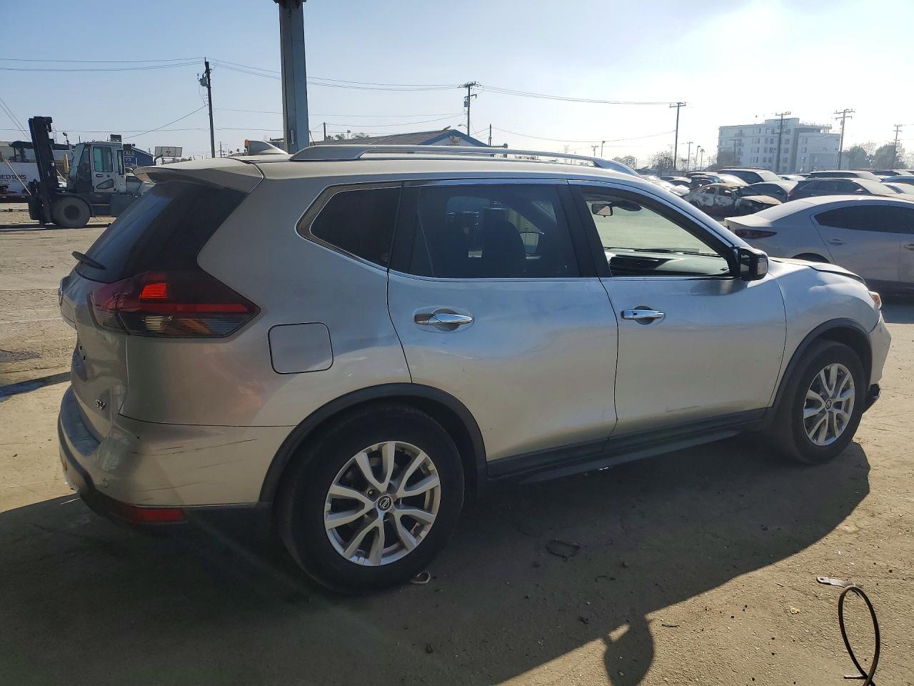 2019 Nissan Rogue Sv - zdjęcie 3