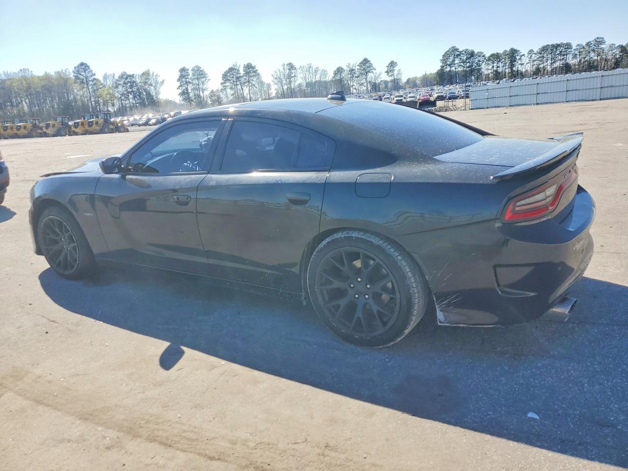 2015 Dodge Charger R - zdjęcie 2
