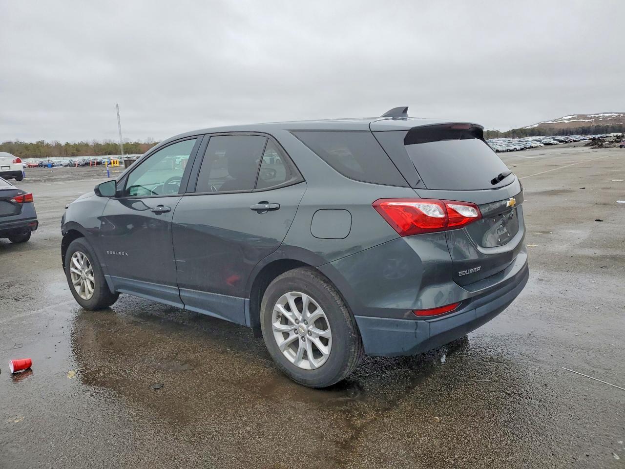 2019 Chevrolet Equinox Ls - zdjęcie 2