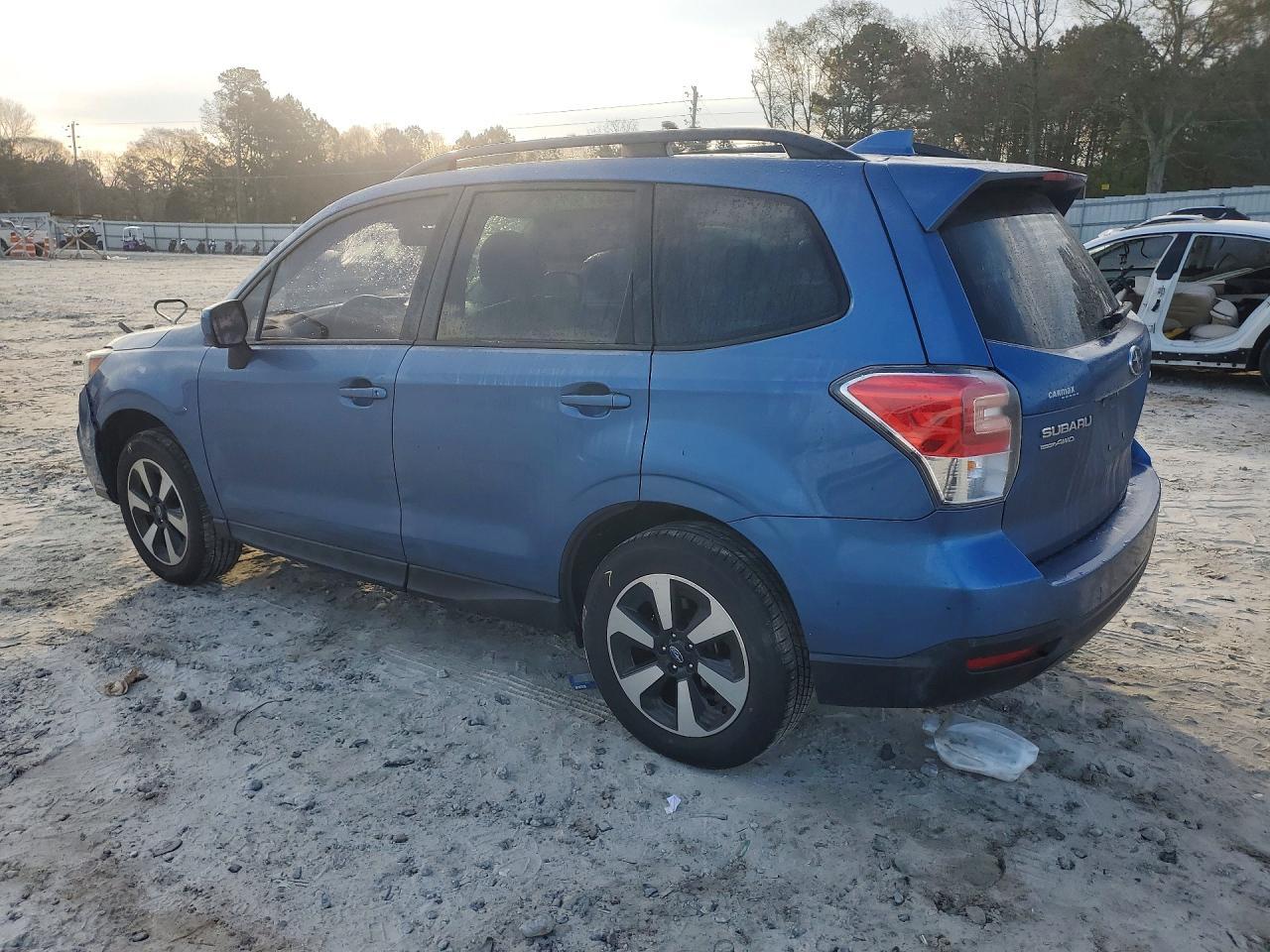 2017 Subaru Forester 2.5I Premium - zdjęcie 2