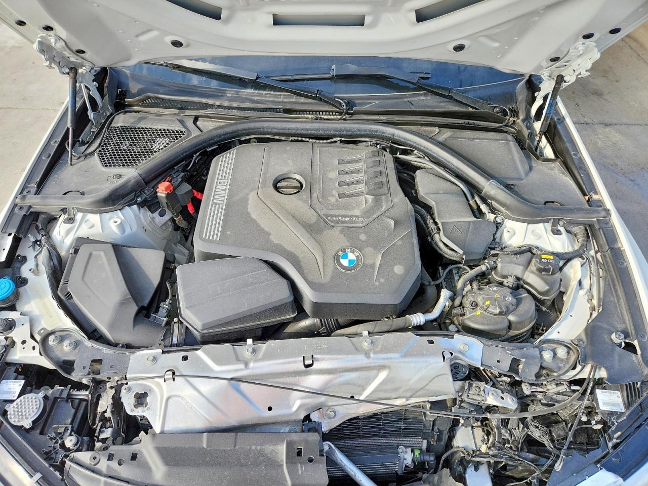 2020 BMW 330Xi - zdjęcie 11