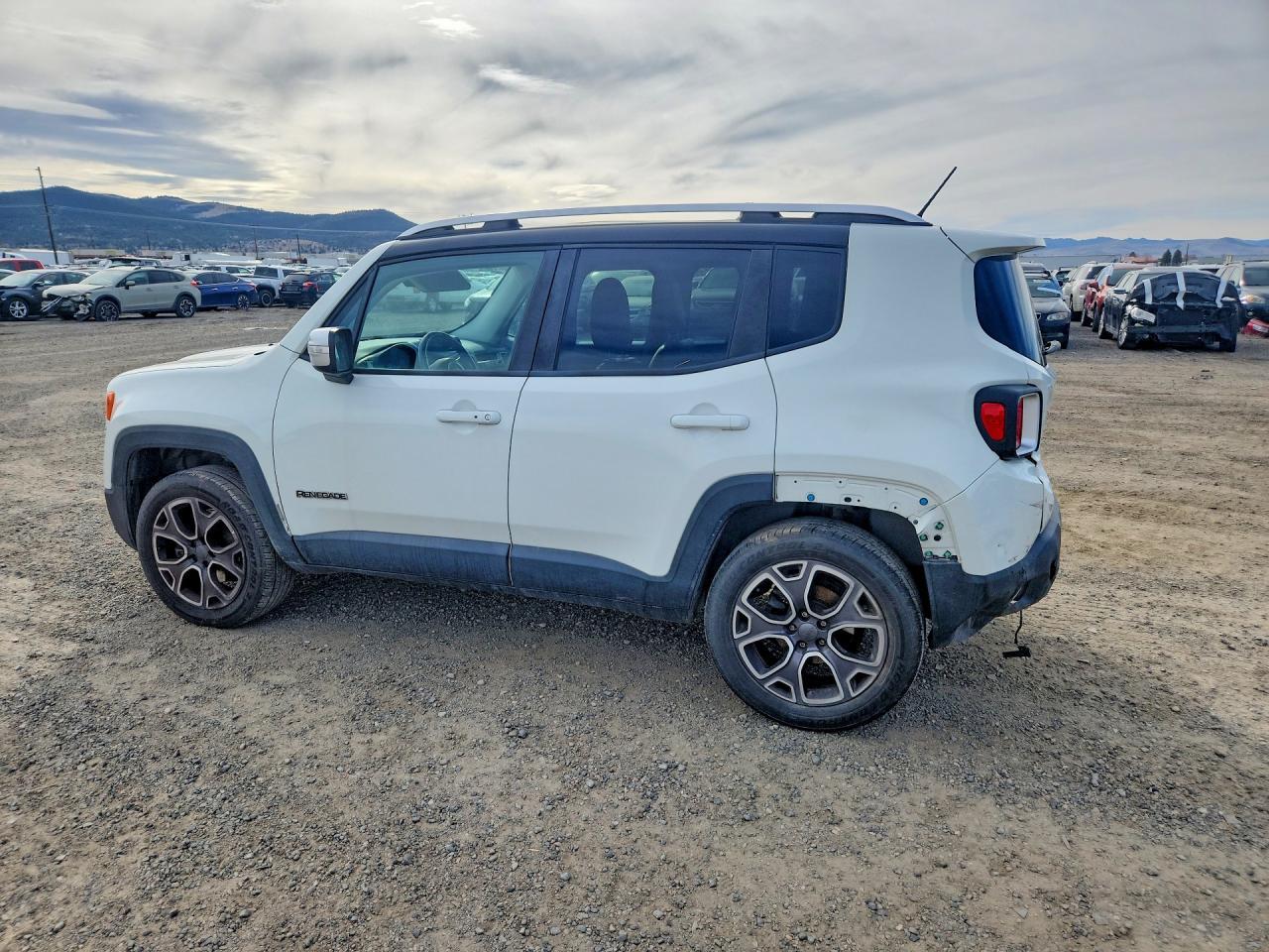 2015 Jeep Renegade Limited - zdjęcie 2