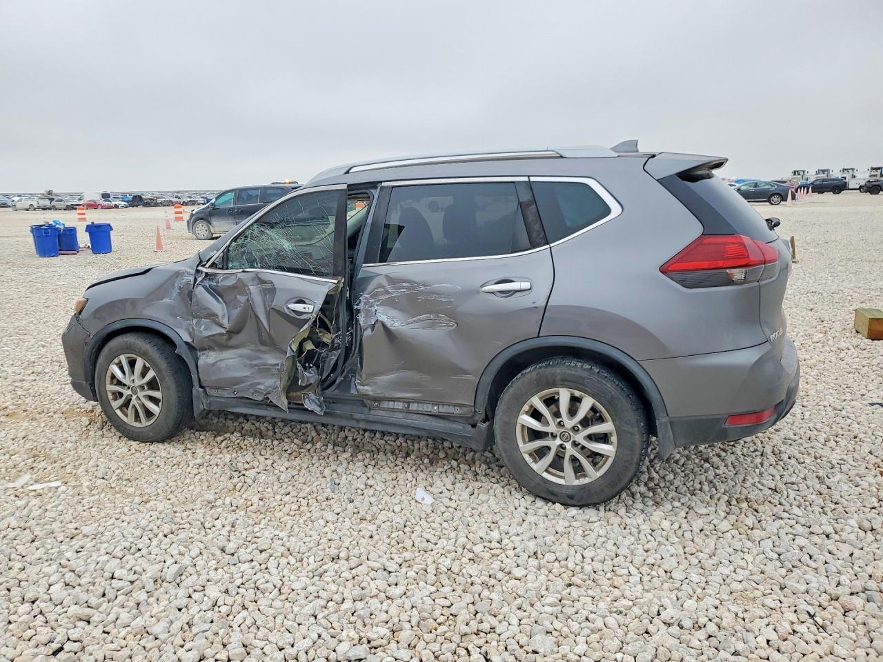 2018 Nissan Rogue Sv - zdjęcie 2