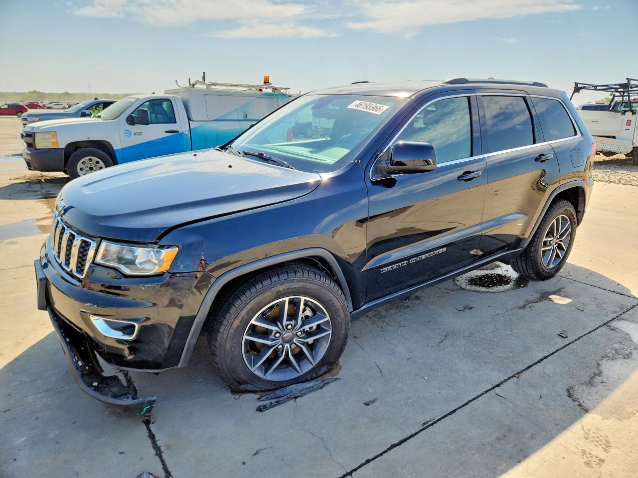 2019 Jeep Grand Cherokee Laredo - zdjęcie główne