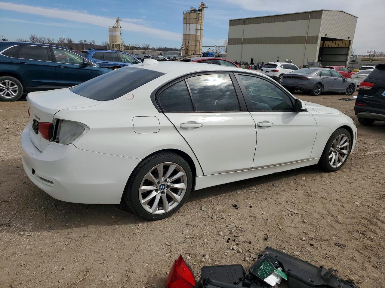2018 BMW 320 Xi - zdjęcie 3