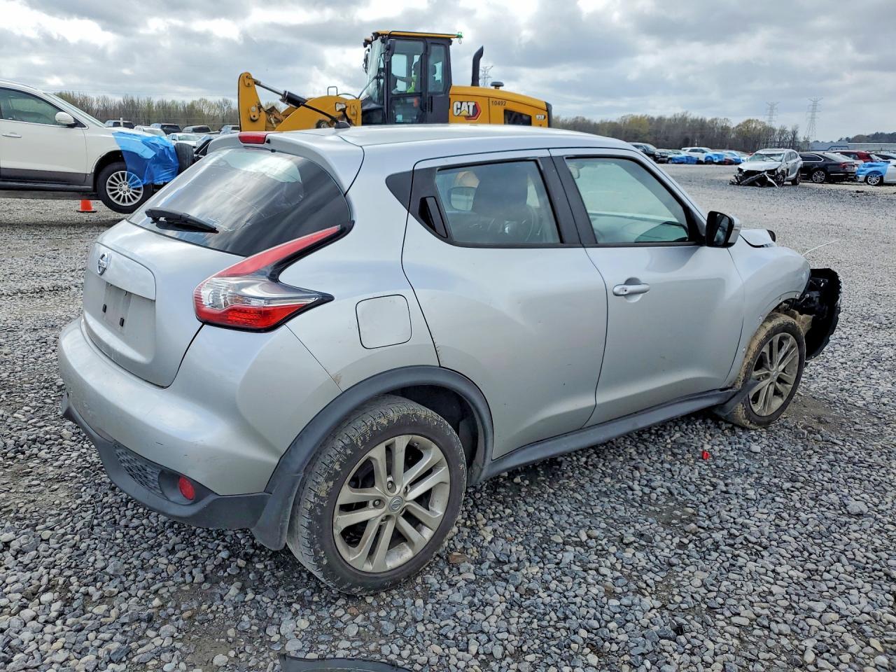 2015 Nissan Juke S - zdjęcie 3