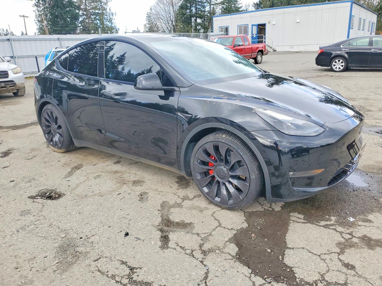 2023 Tesla Model Y - zdjęcie 4