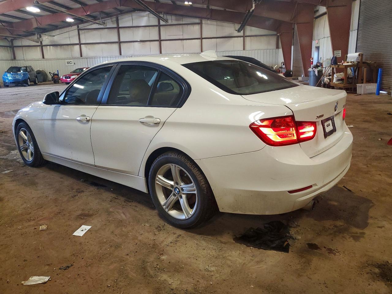 BMW Seria 3 - zdjęcie 2