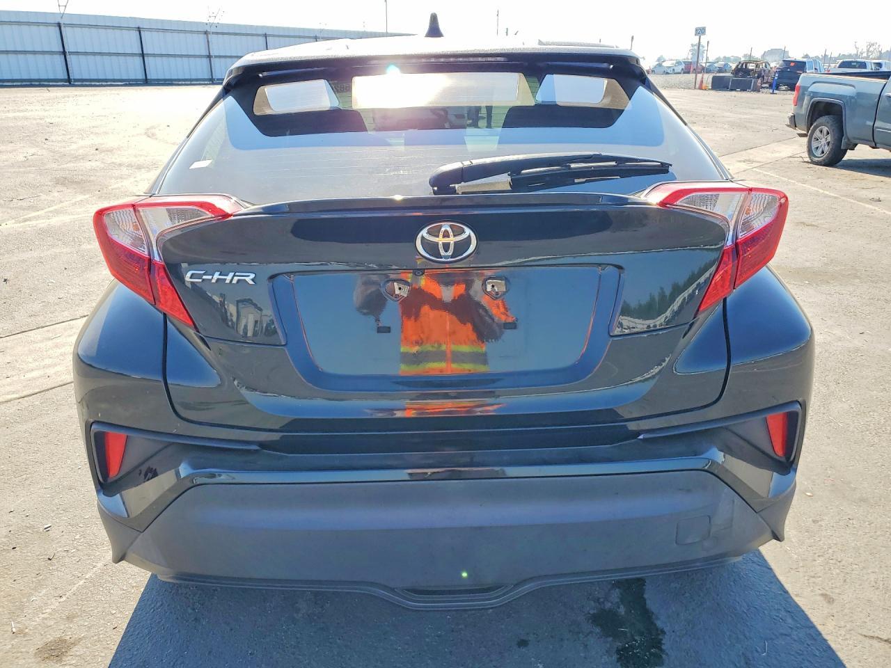 2019 Toyota C-Hr Le - zdjęcie 6