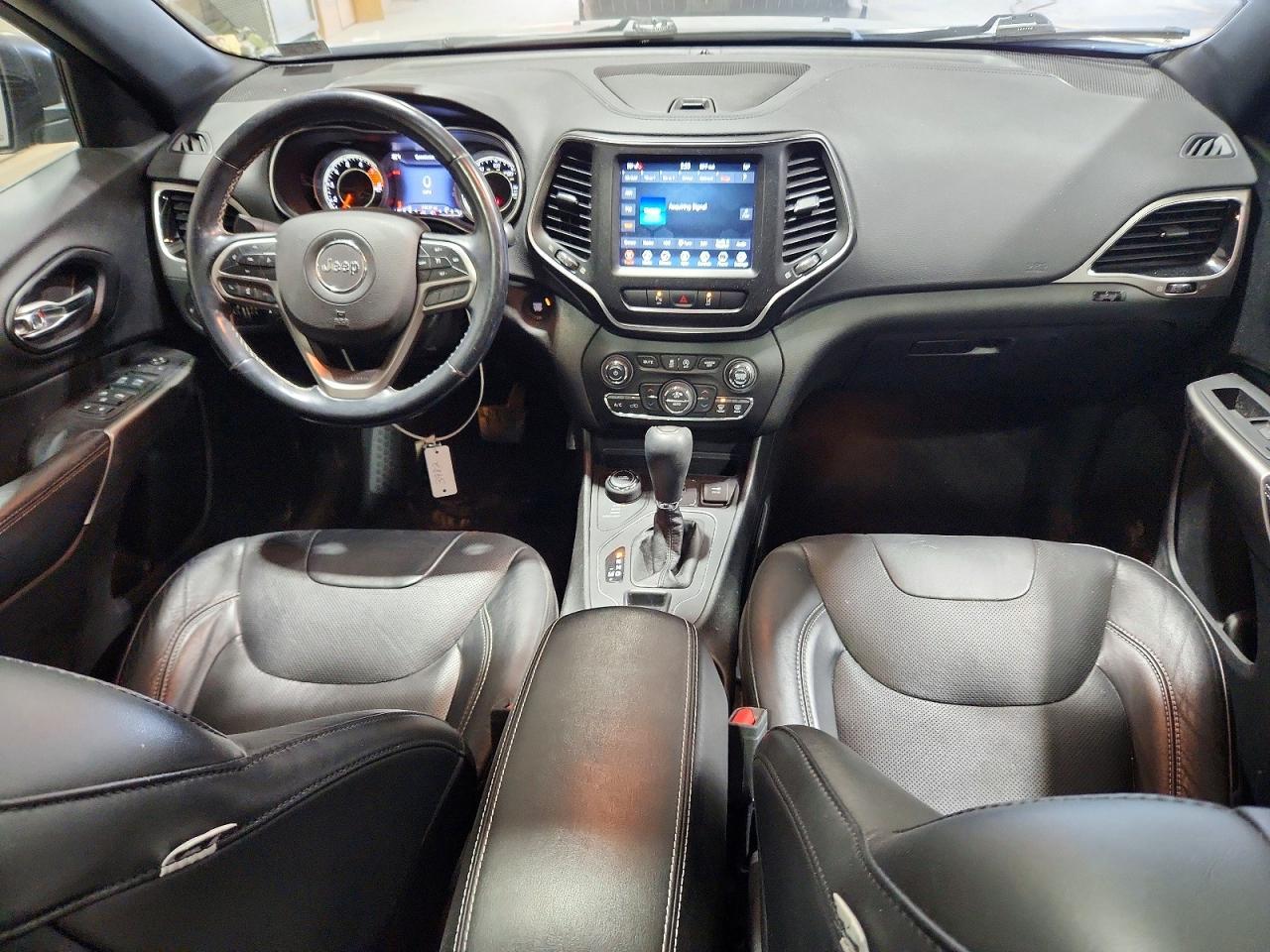 2021 Jeep Cherokee Latitude Lux - zdjęcie 8