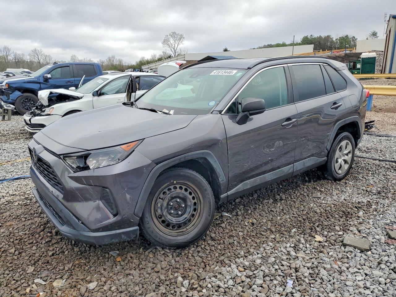 2019 Toyota Rav4 Le - zdjęcie główne