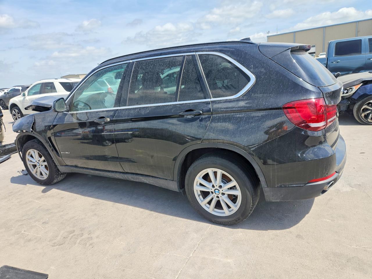 2015 BMW X5 xDrive35D - zdjęcie 2
